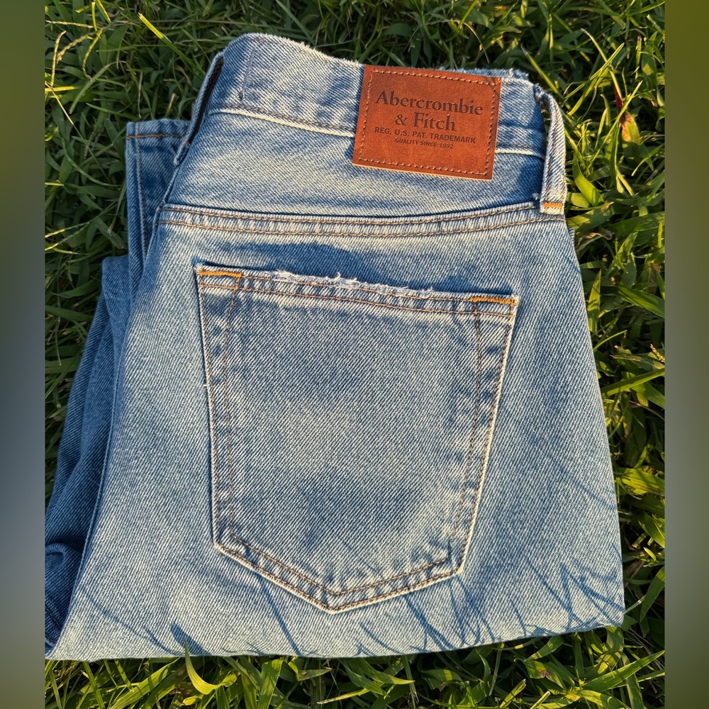 Abercrombie and Fitch Loose Jeans Men’s 30x32 Medium Wash